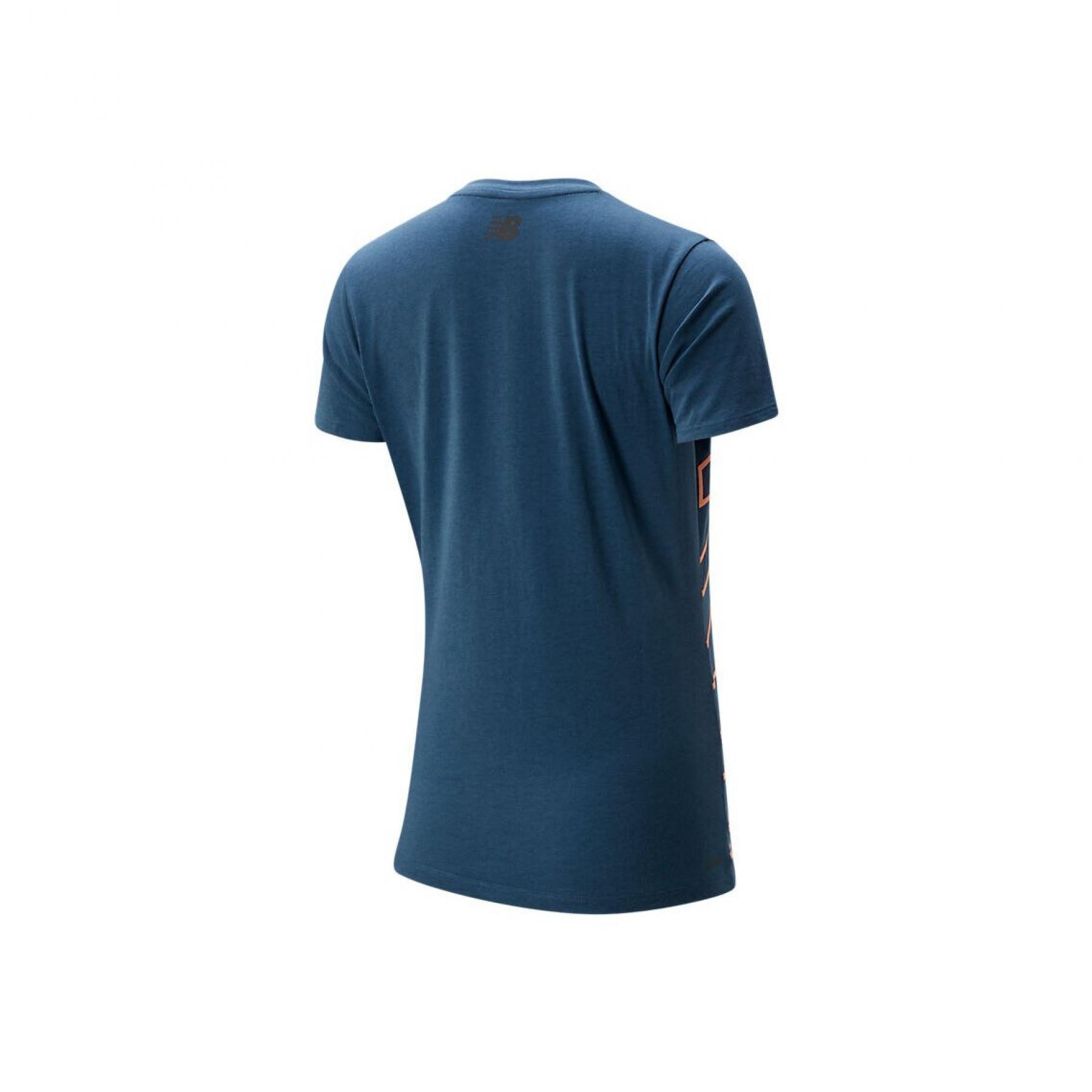 Camiseta feminina New Balance WT01158