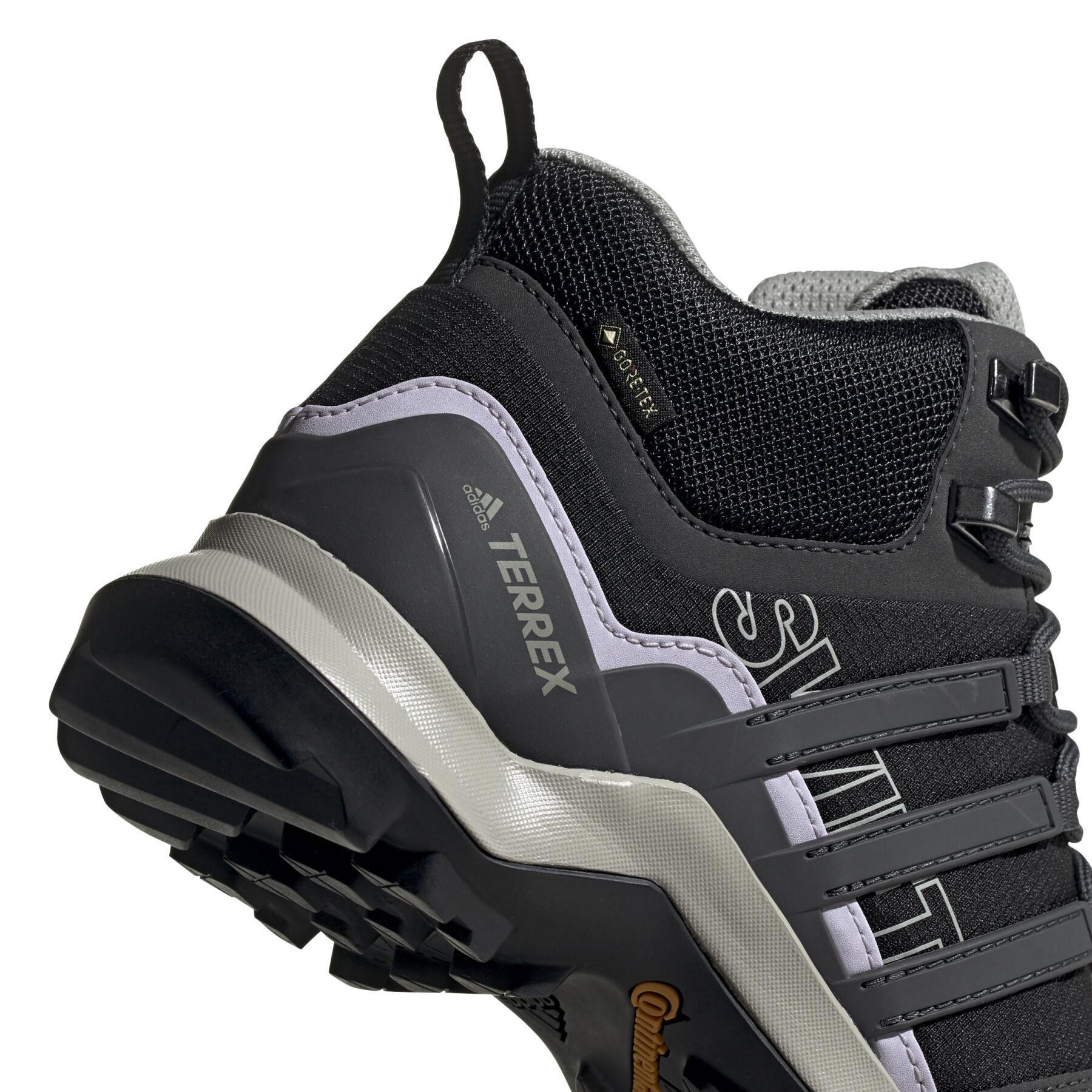 Sapatos de caminhadas para mulheres adidas Terrex Swift R2 Mid GTX