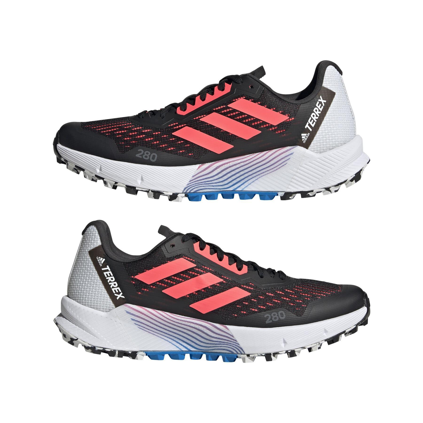 Sapatos de trilha para mulheres adidas Terrex agravic flow2