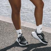 Sapatos de corrida para mulheres adidas Ultraboost 22
