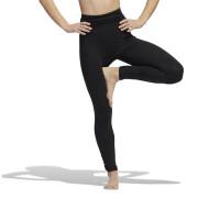Pernas de mulher adidas 70 Yoga Studio Gathered