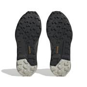 Sapatos de caminhadas para mulheres adidas Terrex Mid RAIN.RDY