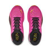 Sapatos de corrida para mulheres Puma Magnify Nitro Surge